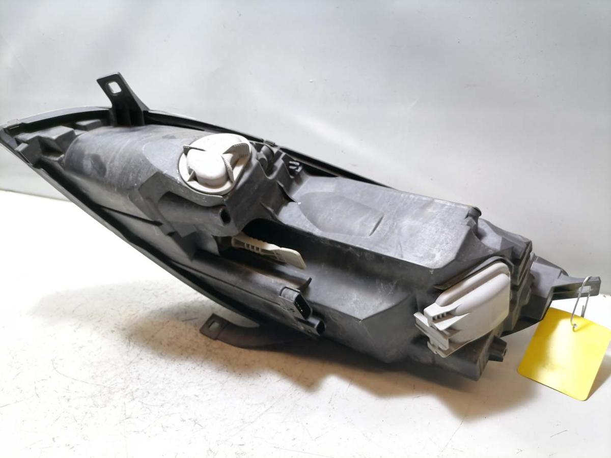 Mitsubishi Colt Z30 original Scheinwerfer vorn rechts Halogen 5-T&uuml;rer Bj.2005